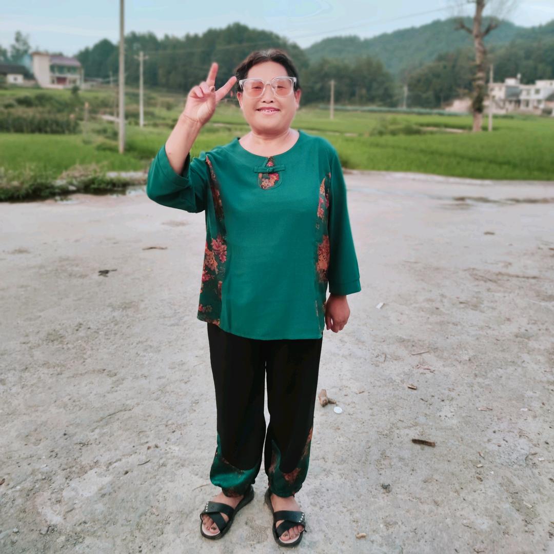 黄家大小姐Erica