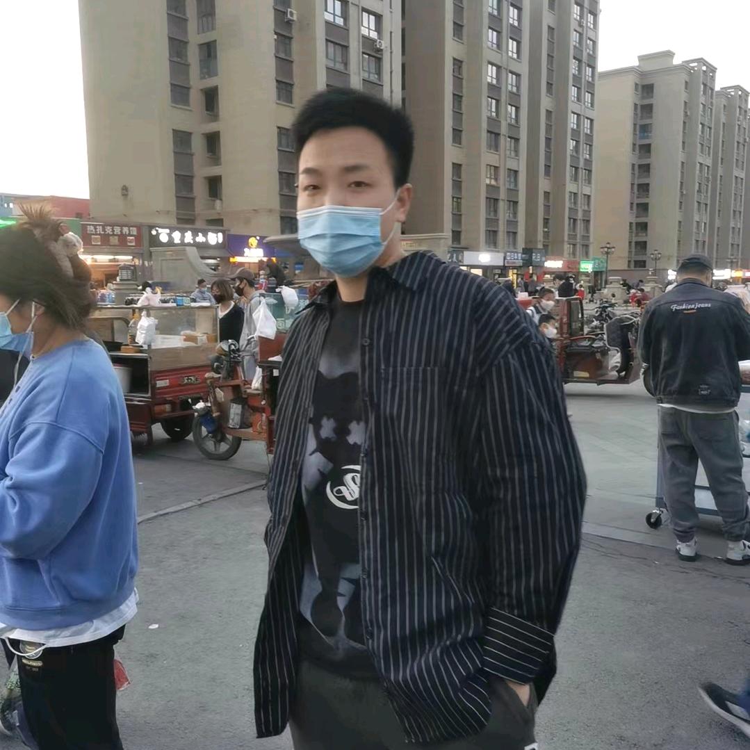 梁磊
