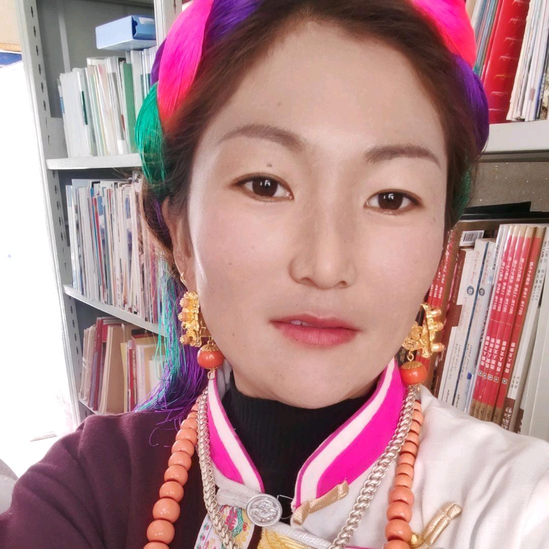 开心女孩