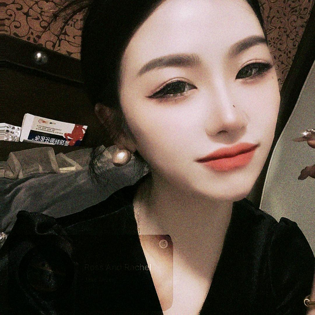 小城故事  VIP客服七七。