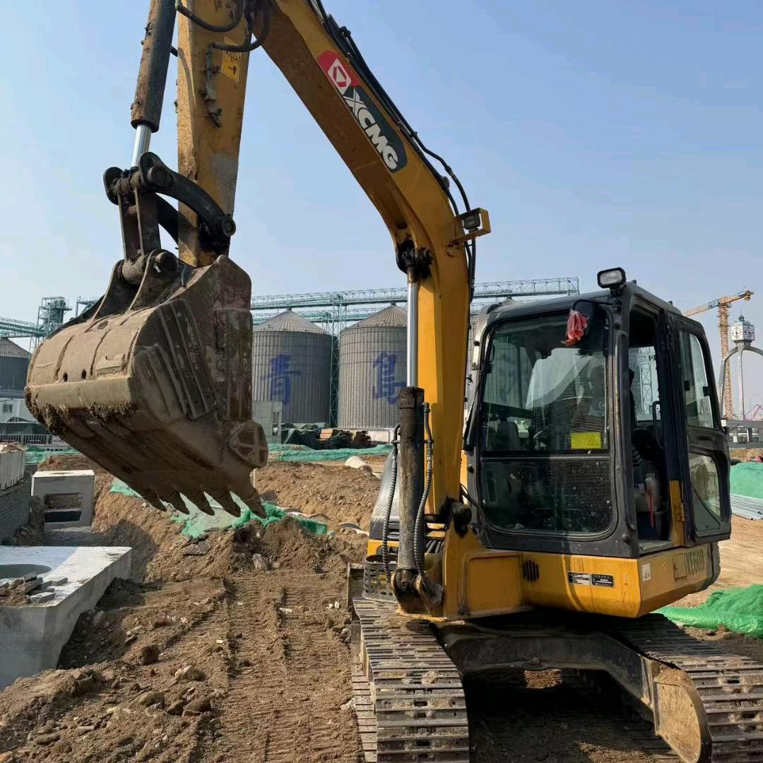 青岛市南大小挖机出租