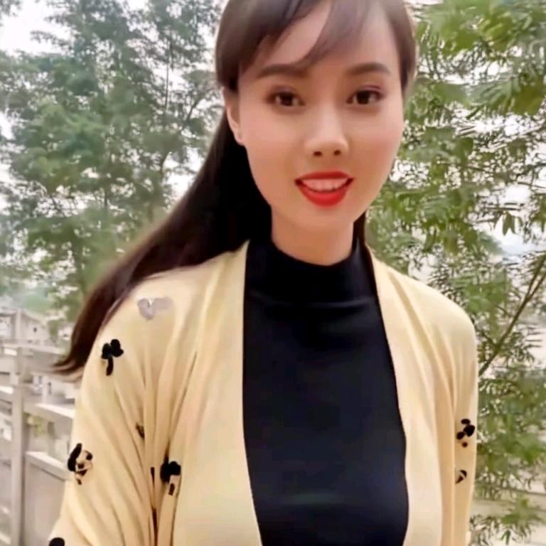 农村离异的傻女人
