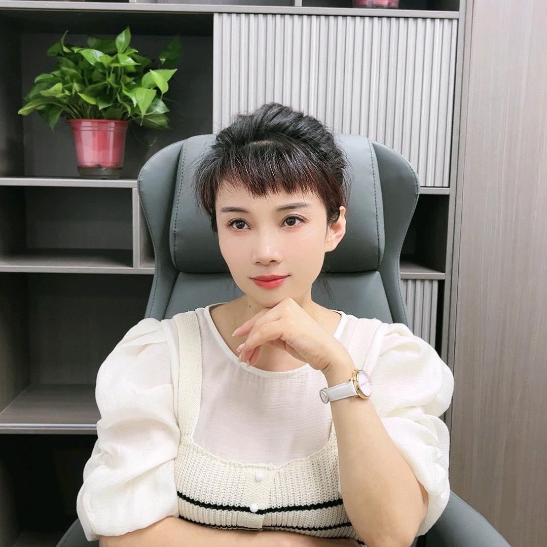 李艺霏老师