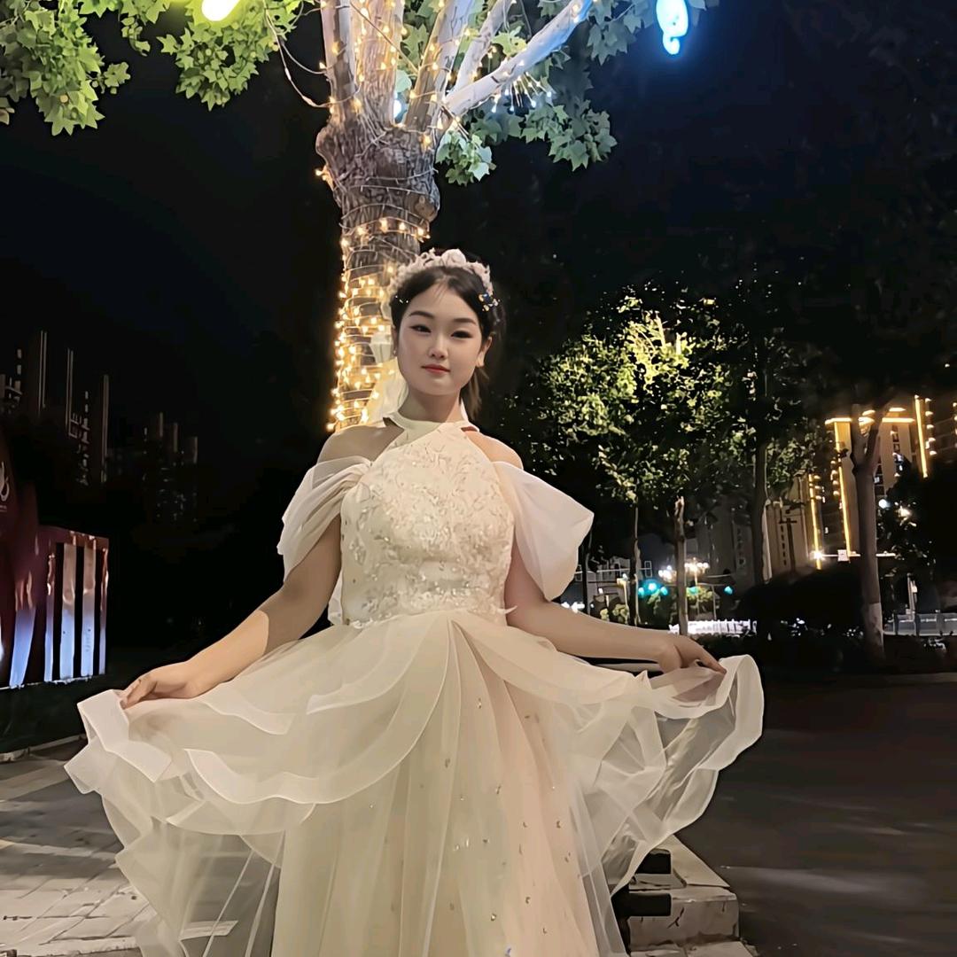 ℳ̶̶̶̶♡̶҉阿小姐꧔ꦿ℘