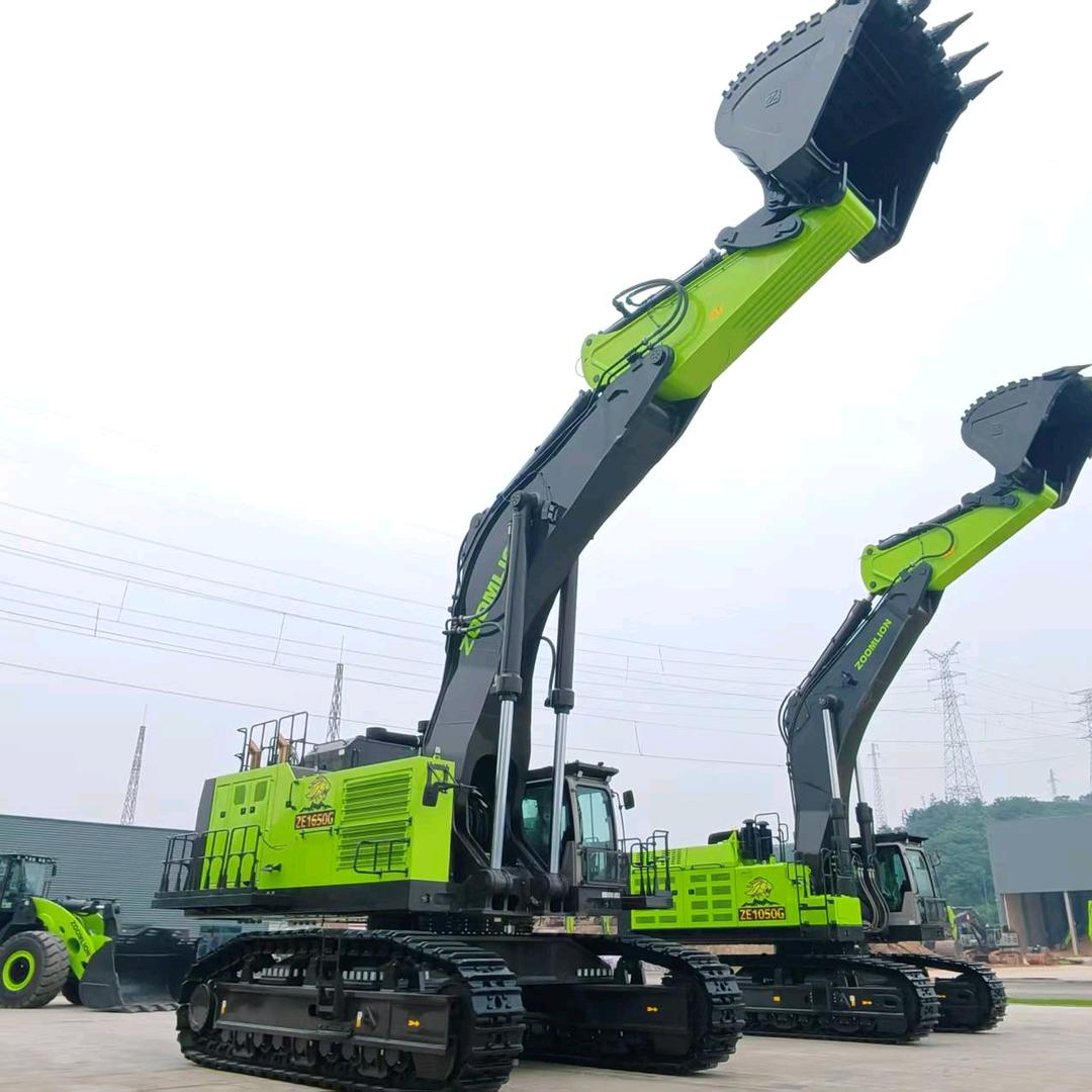 西藏林芝雅江项目，中联重科挖掘机。