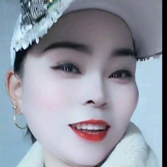 曾琴在个世界上没有真爱。💘💘💘