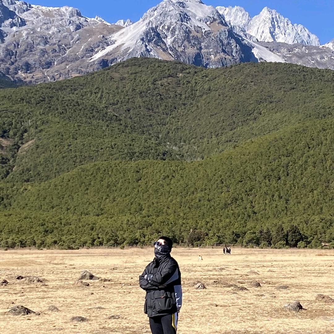 爱美食爱旅行小何