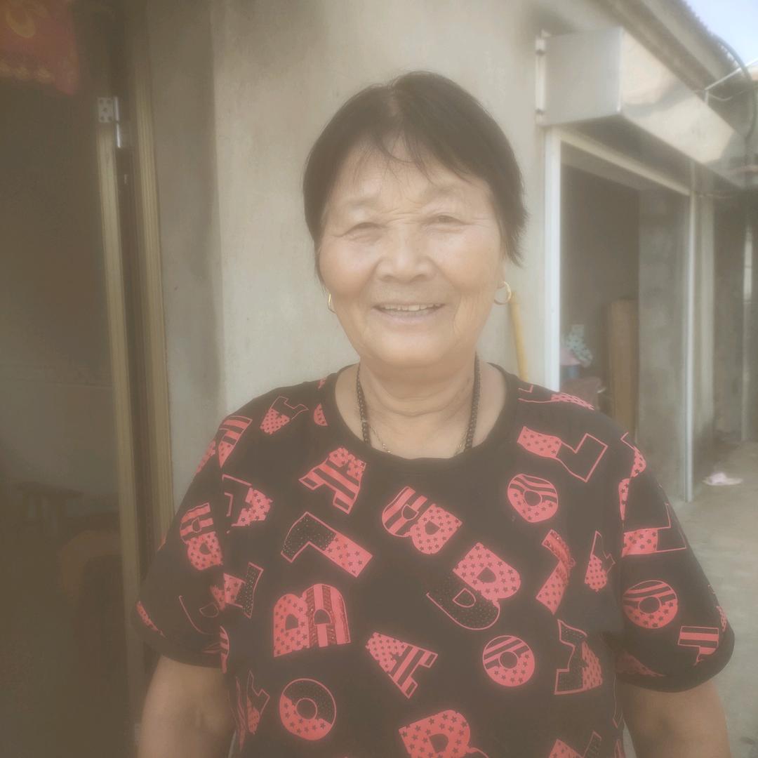 李明英