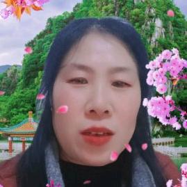 何梓怡的奶奶