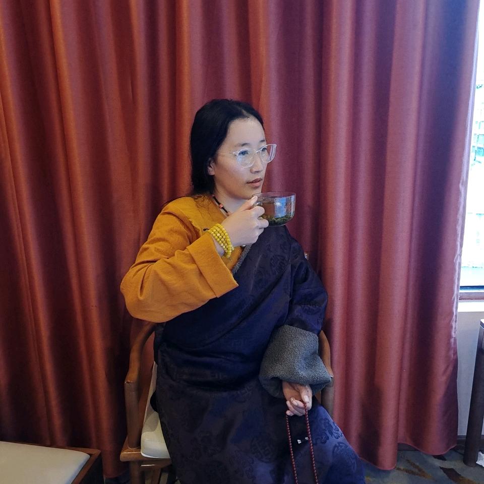 我是卓呷