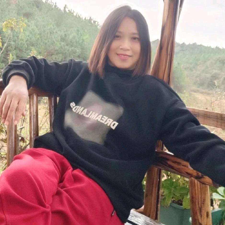 爱蹦跶的阿姨
