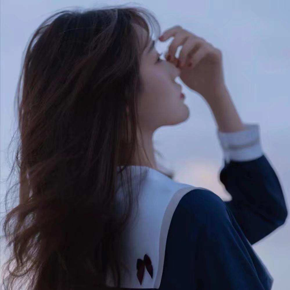 夏夏（👀🐷倍镜）