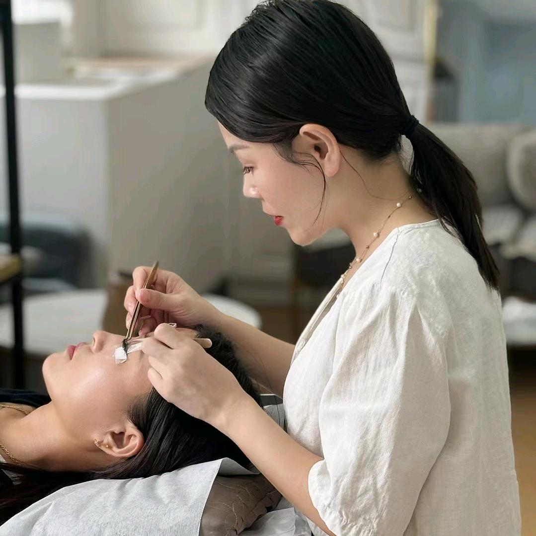 色贝拉 美学