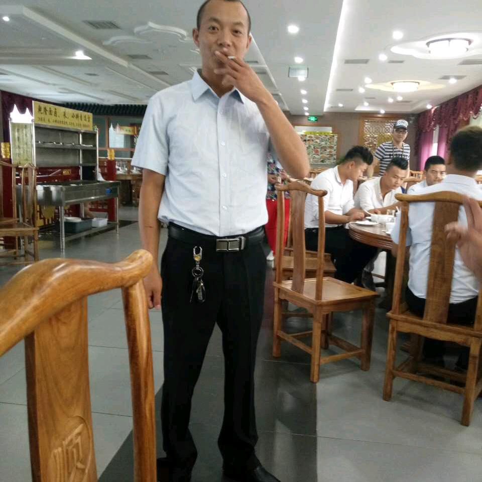 专业铝板，钢架，玻璃幕墙团队！