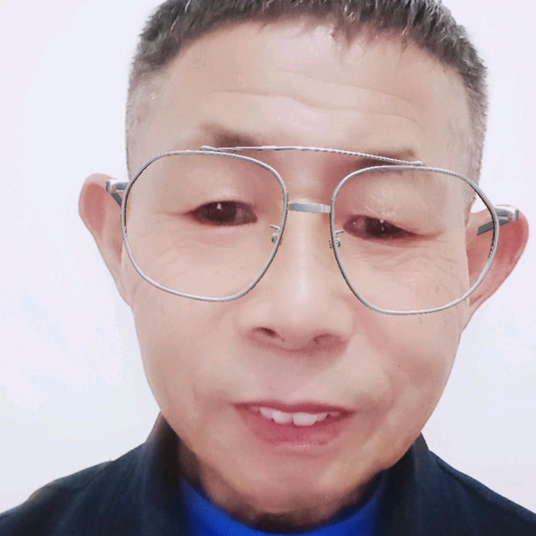 小林创业贴标签。