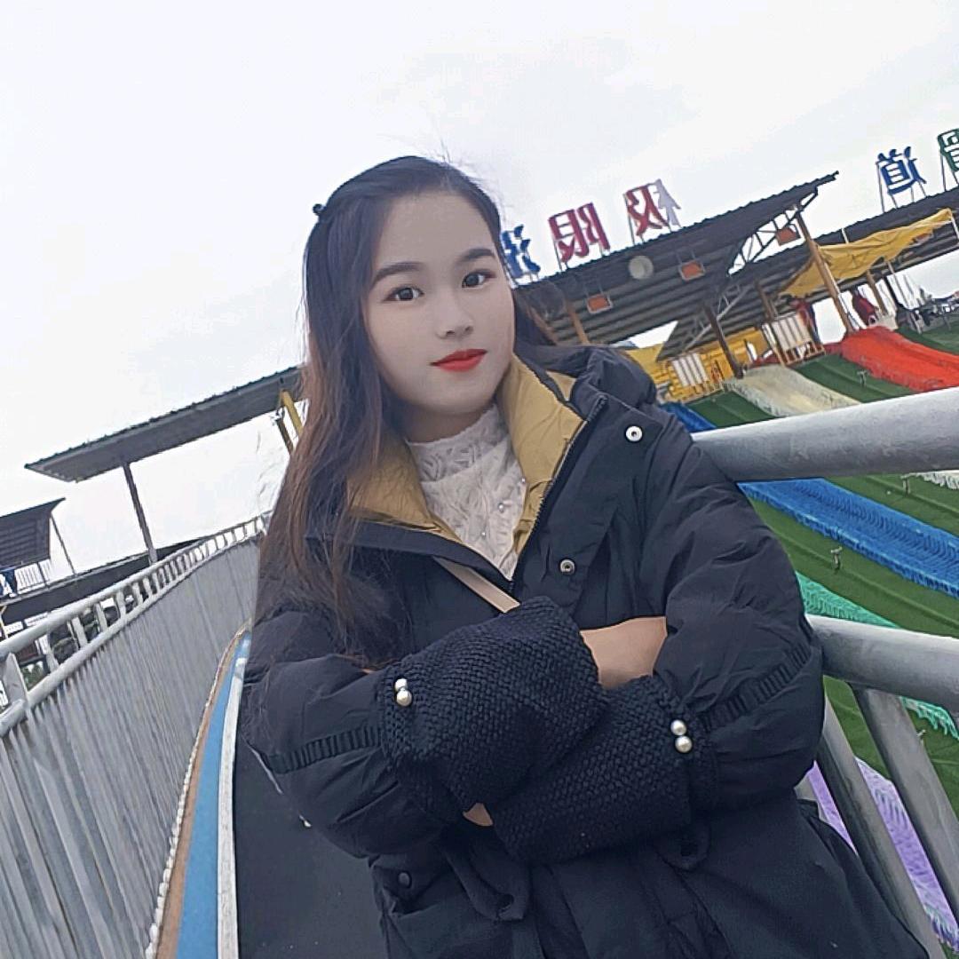 小侯子（柠檬鸡爪）🤔