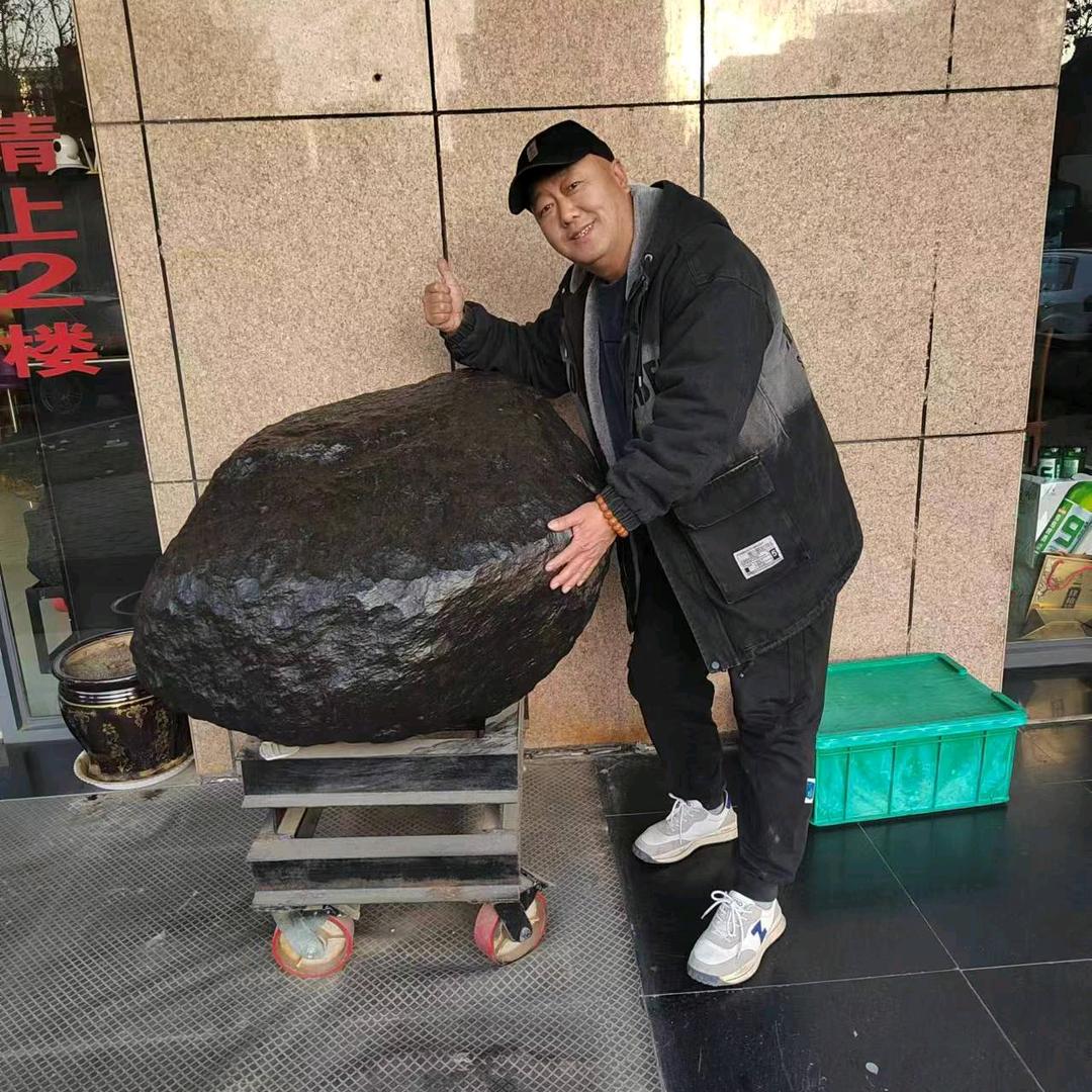 燕山陨石（奇石雕刻）