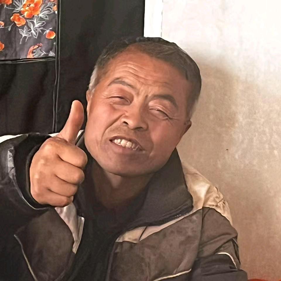 王弘一AI
