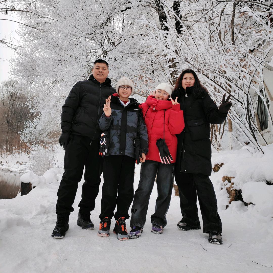 娟，龙凤胎妈妈