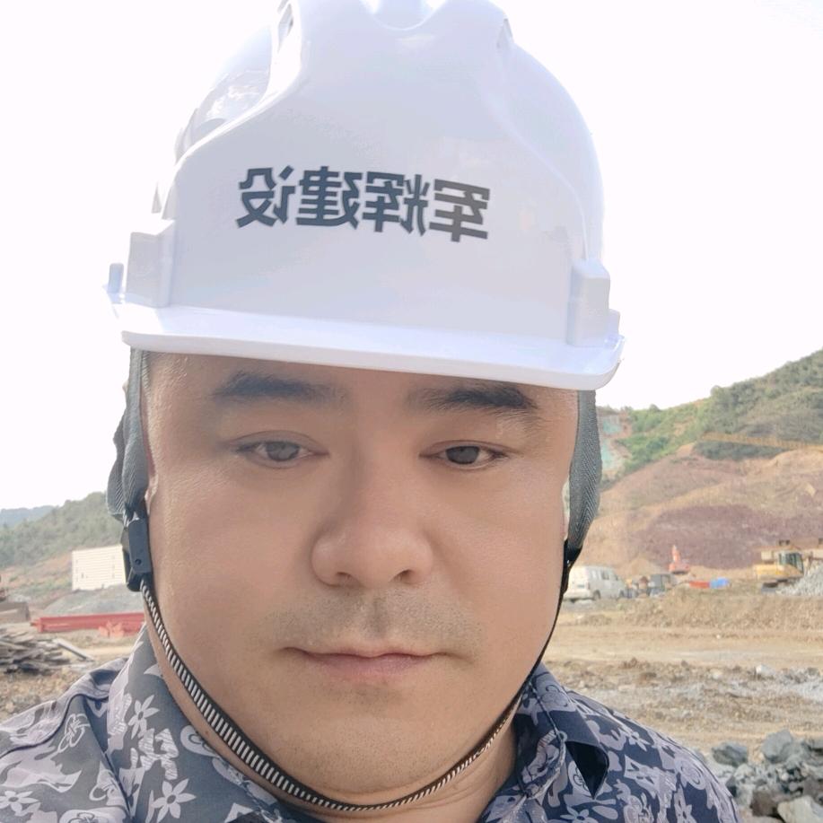 军辉建设周忠健