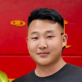 巴音
