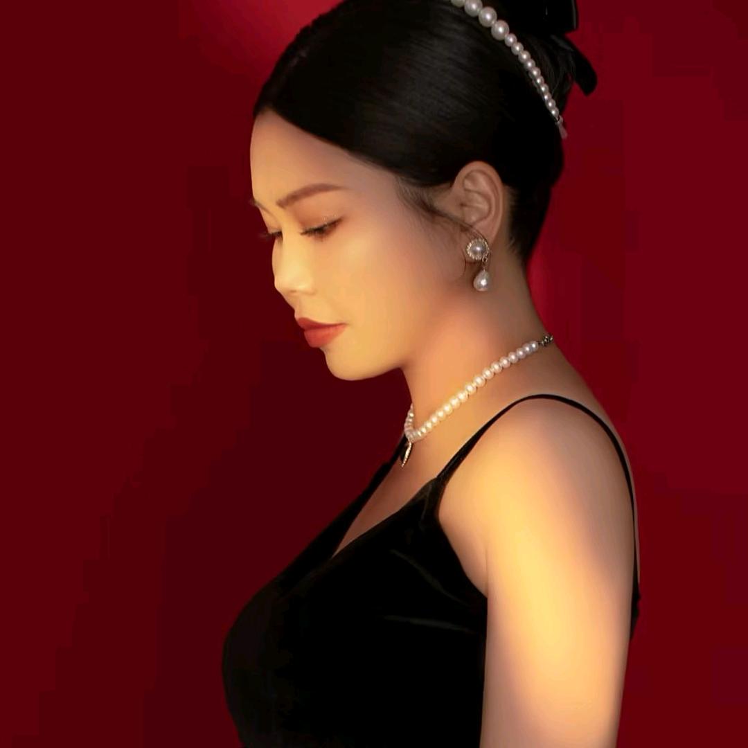 在镇雄做餐饮的文姐