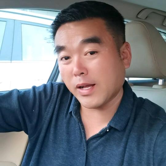 浓眉大叔