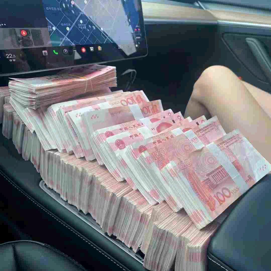 张三玩游戏《王者变现》