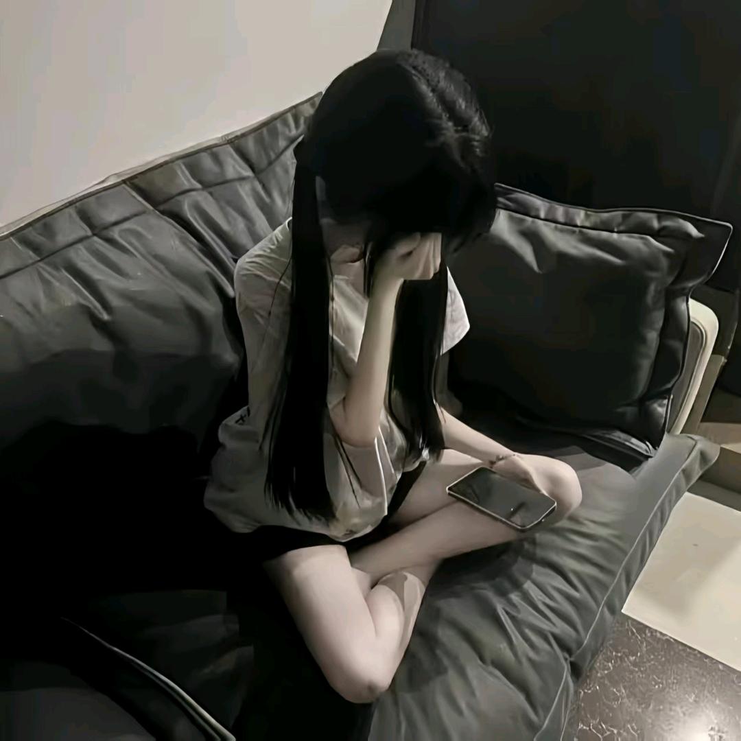呆笨泪泛