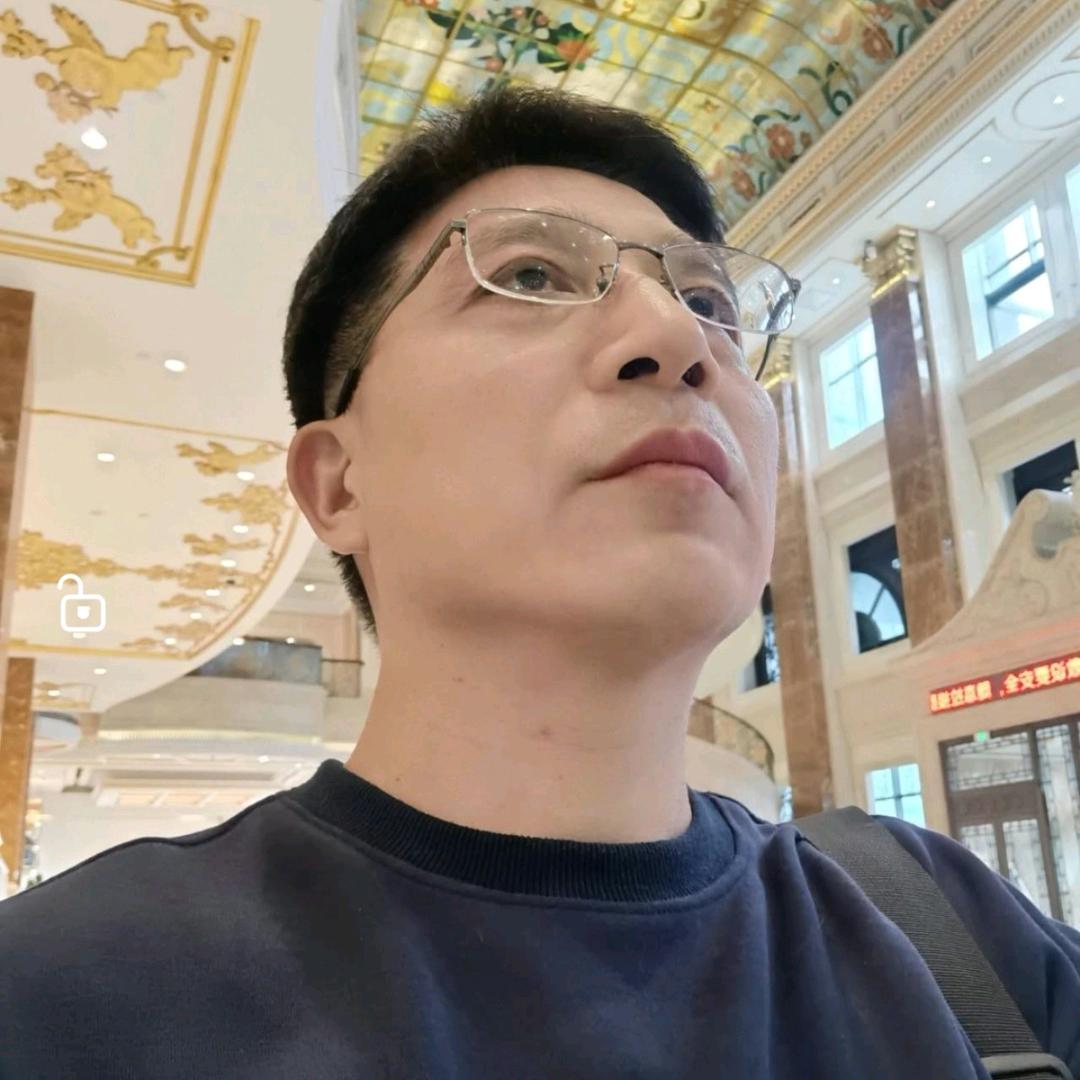 青岛荣哥（橱窗有惊喜）