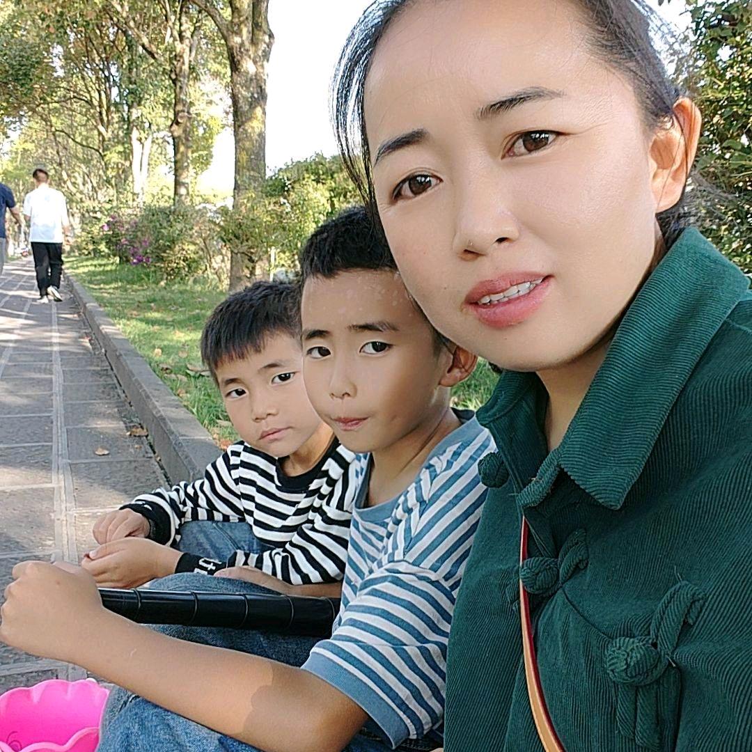 小诗姐