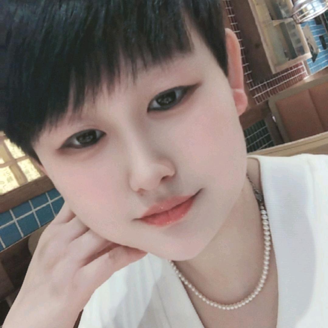 浅浅的笑