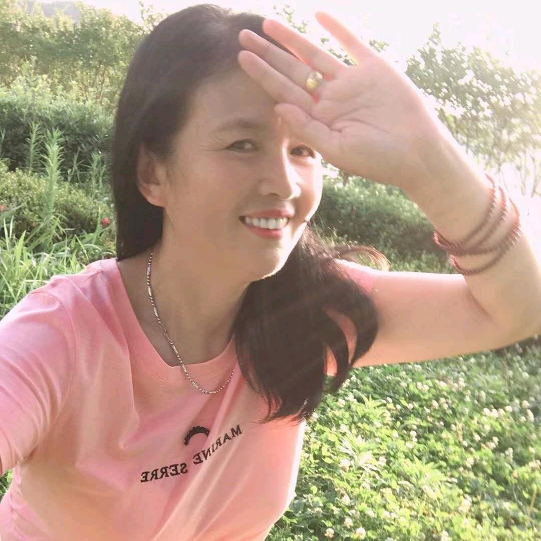 华华其灼