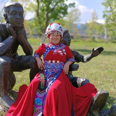 天意板场镇映山红领队人黄廷霞