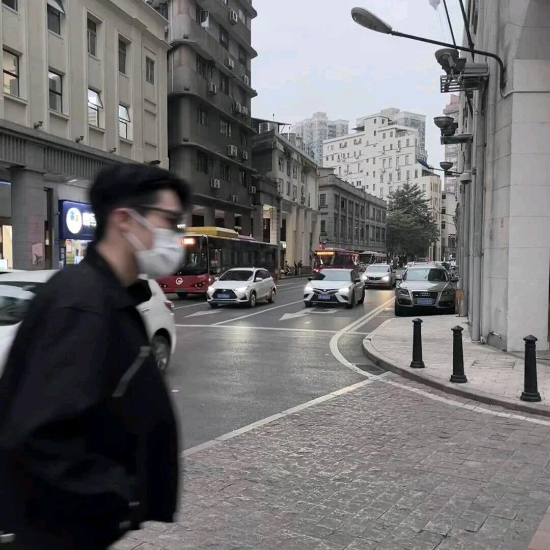 不管
