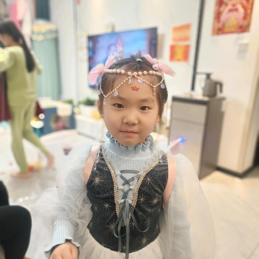 优小越