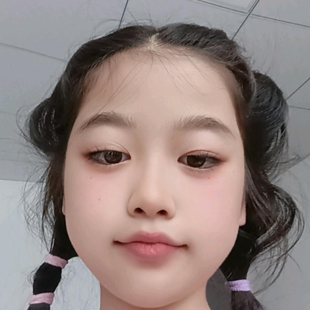 快乐的小蜜蜂。