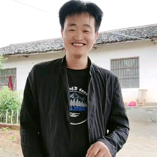 亚勇果业水果颠哥