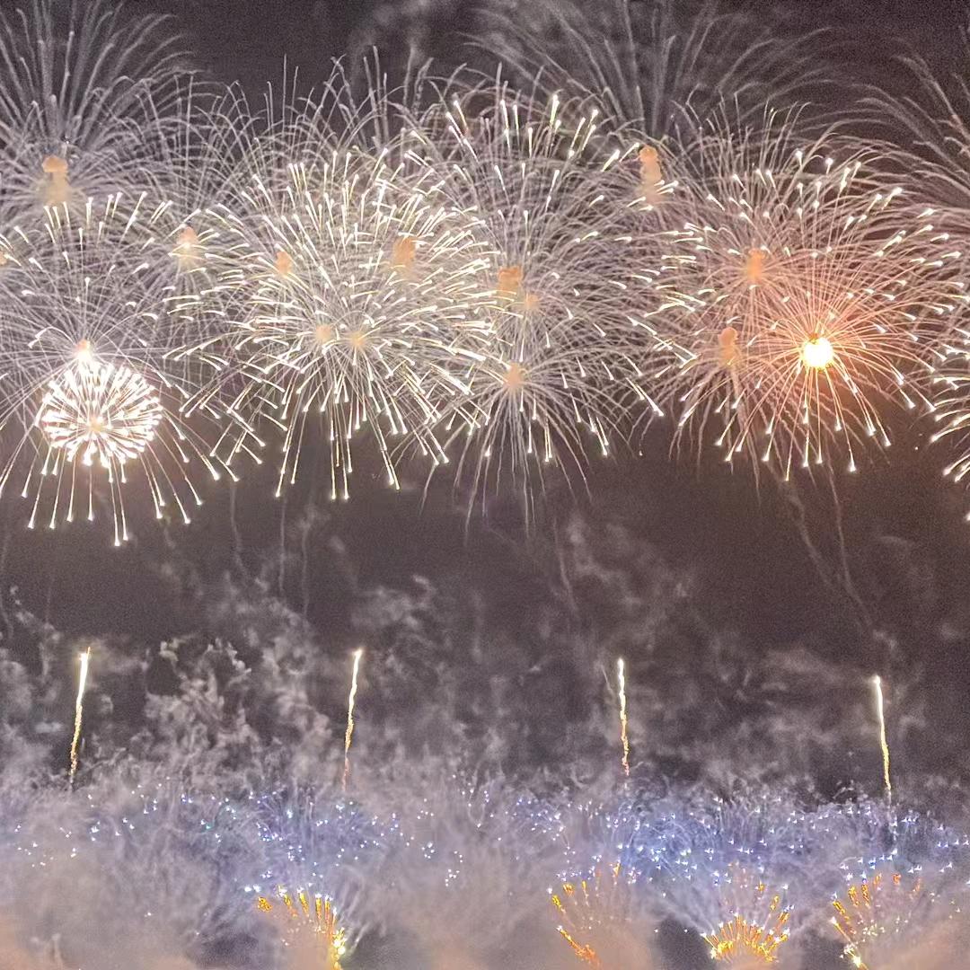 烟花🎆很美