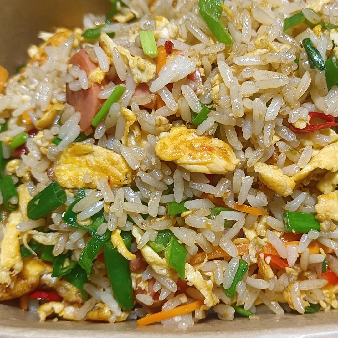 @影姐特色炒饭，炒粉，炒面，炒年糕🔥