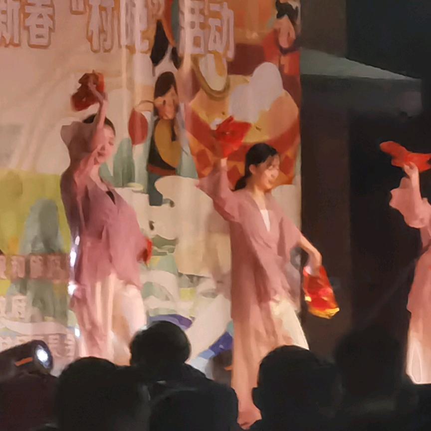 曾梦想仗剑走天涯丶
