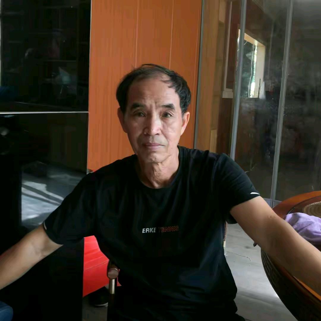 昌哥(开启重生师徒)小号，大号20点直播