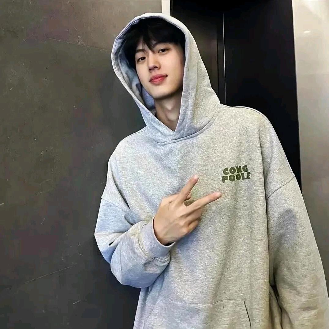 教跆拳道的小马🥋