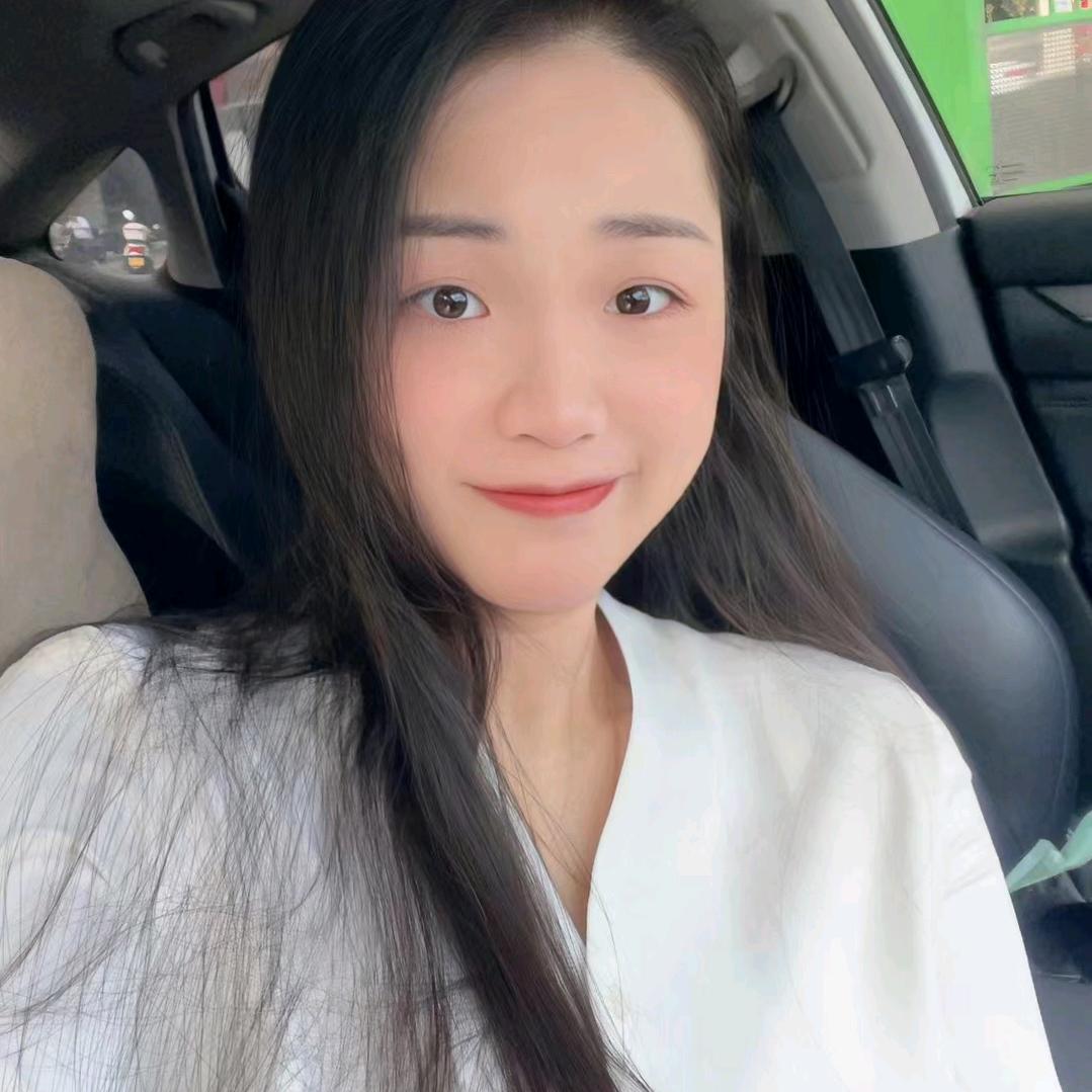 云云白云的云☁️☁️