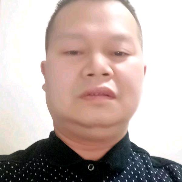 黄志，菜老包
