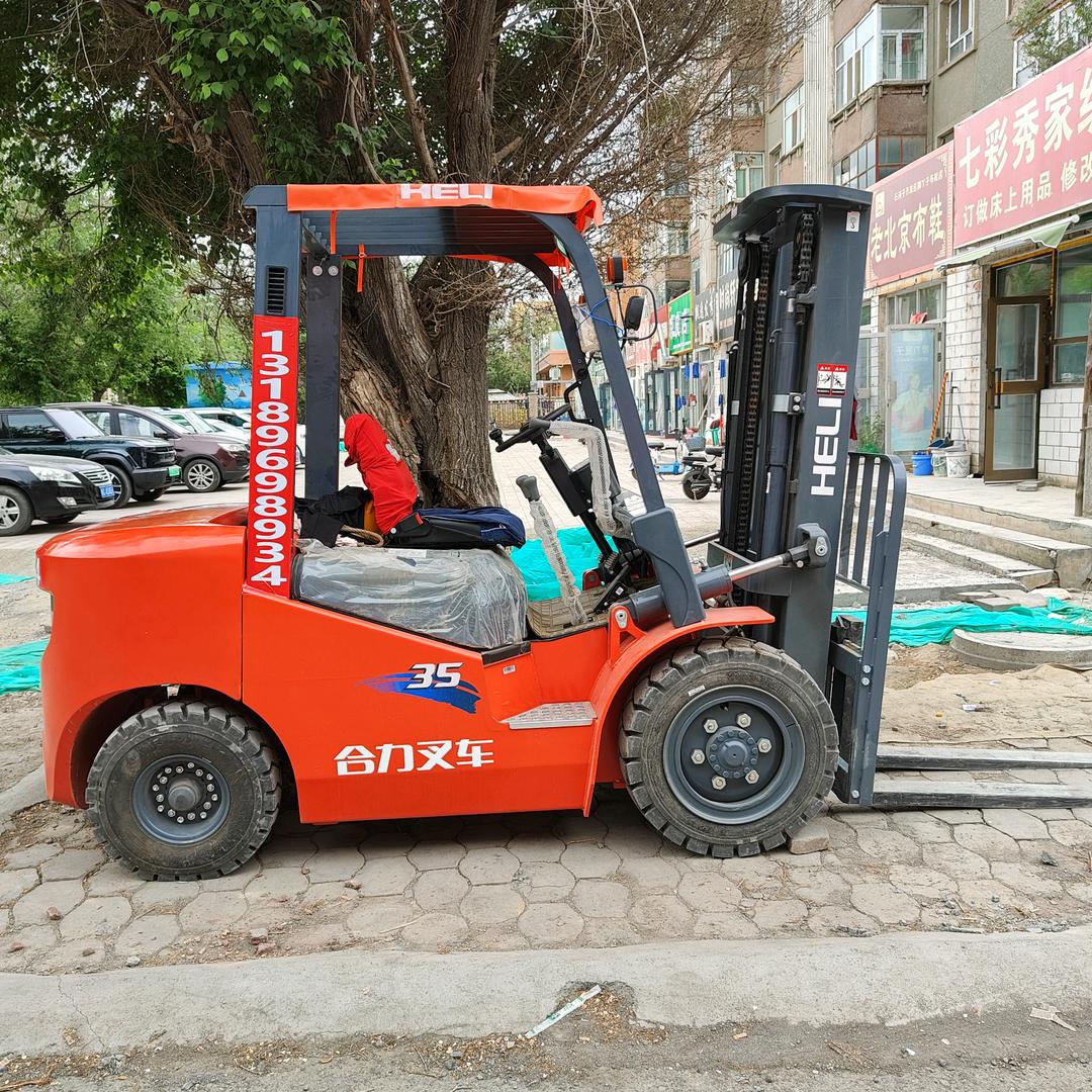 石河子小陈叉车