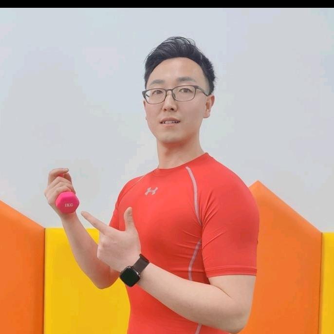 体能康复训练李老师