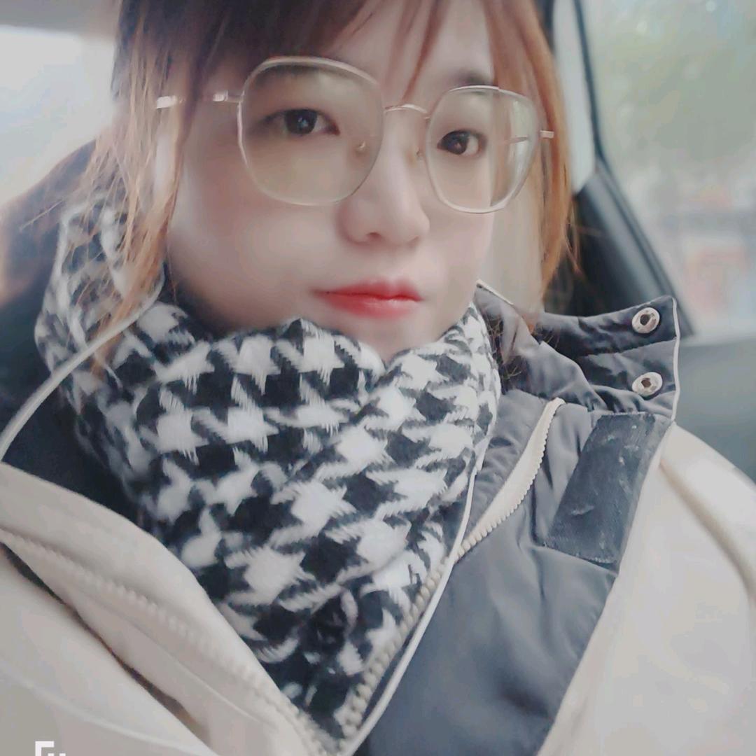 美女不6眼泪
