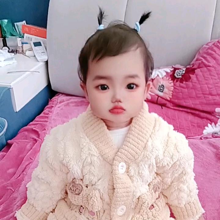 သမီးလေးရဲ့မေမေ