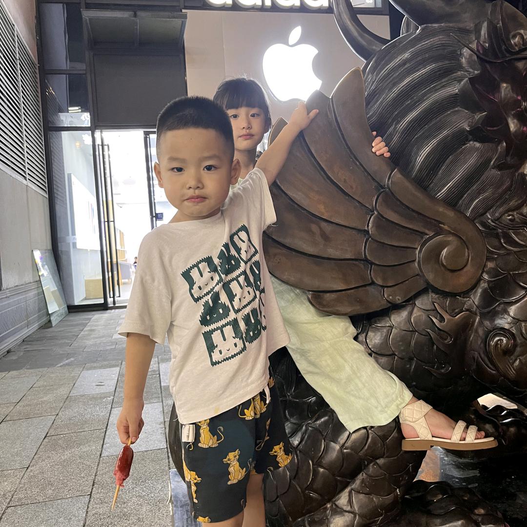 曾热闹 🇨🇳           ╲